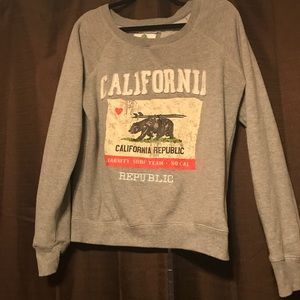 L Cali Republic, Green Sleeved brand sweatshirt